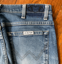 Load image into Gallery viewer, Coldbirds x Antics Hand Painted Jeans